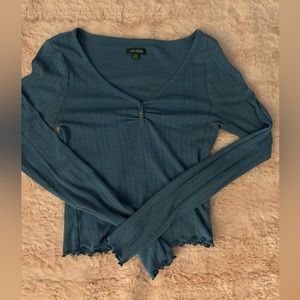 blue wild fable xs long sleeve